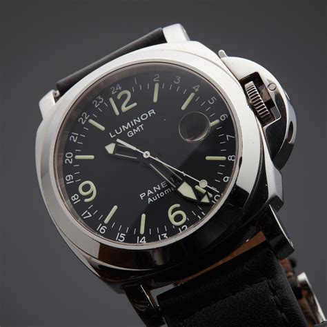 panerai luminor gmt white